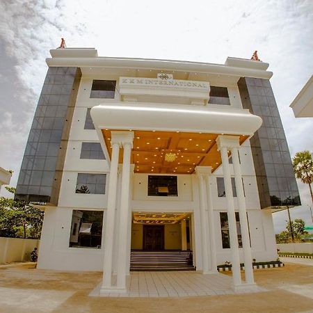 Kkm International Hotel Kuzhittura ภายนอก รูปภาพ