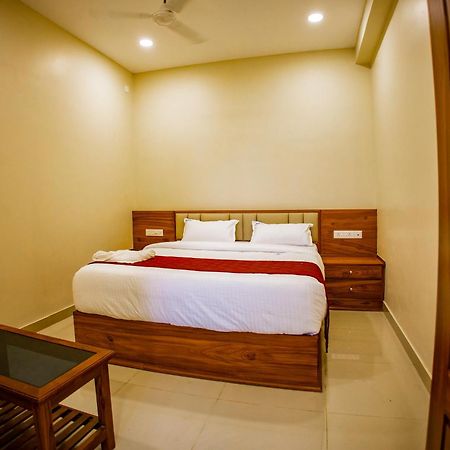 Kkm International Hotel Kuzhittura ภายนอก รูปภาพ