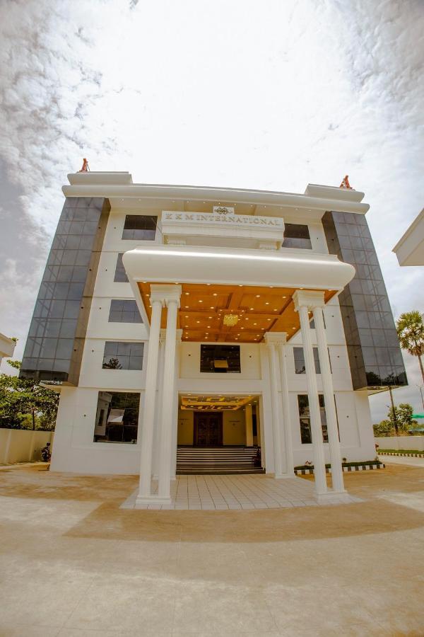 Kkm International Hotel Kuzhittura ภายนอก รูปภาพ